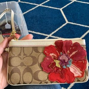 Coach poppy wristlet
